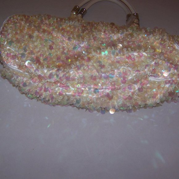 Whimsical White Sequence Handbag - Picture 5 of 8